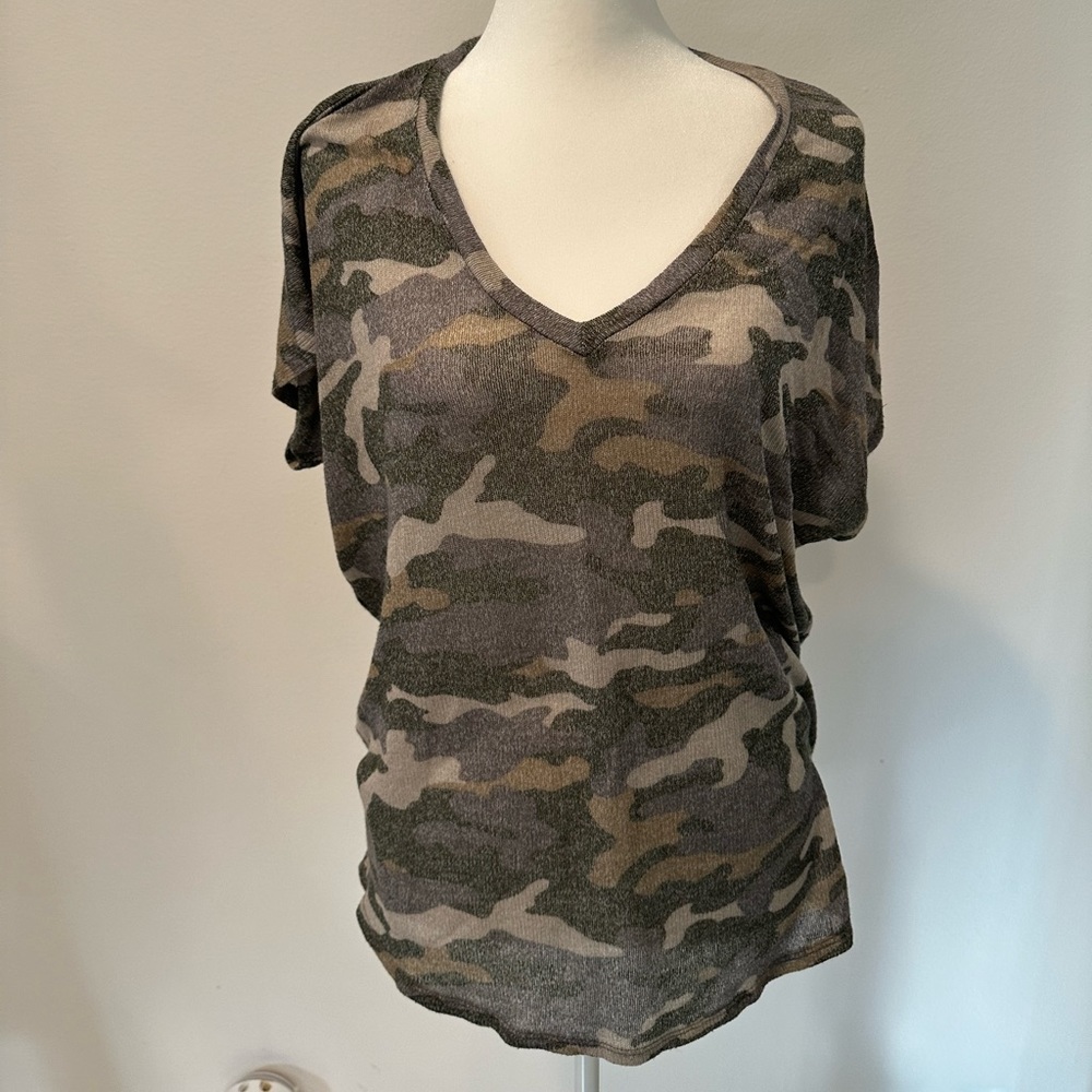 Express women’s v-neck sweater shirt size MED